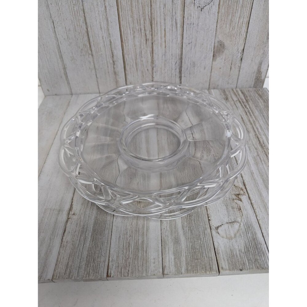 Set of 2 Vintage Imperial Glass Crocheted Crystal Clear 9 1/4 " Luncheon Plates